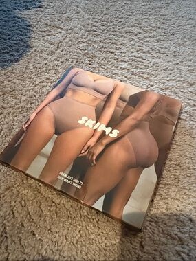 Seamless sculpt high waist thong shape ware .New never worn .